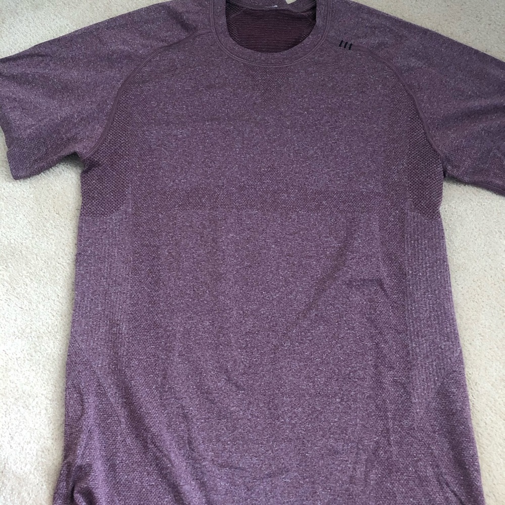 Men’s LuLuLemon Shirt